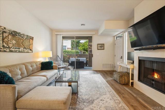 Detail Gallery Image 6 of 18 For 3550 Caminito El Rincon #69,  San Diego,  CA 92130 - 2 Beds | 2 Baths