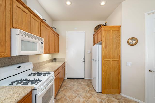 82620 Hamilton Court, Indio CA: https://media.crmls.org/mediaz/1657a157-973c-4614-9fd7-7c91281ca3bf.jpg