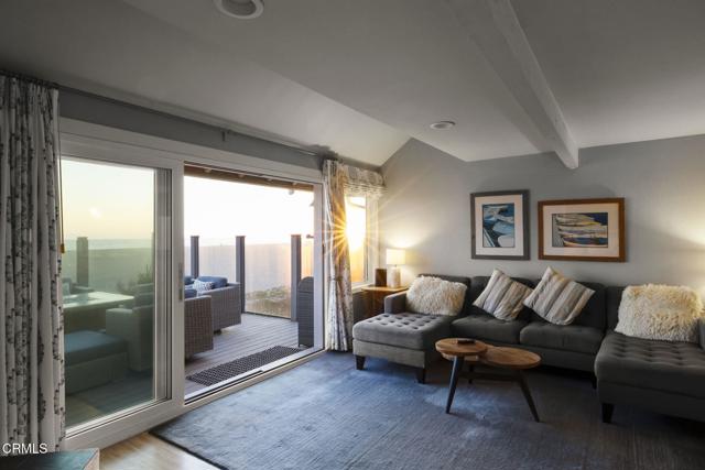 Detail Gallery Image 8 of 64 For 325 Ocean Dr, Oxnard,  CA 93035 - 5 Beds | 3 Baths
