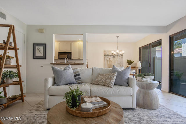 2864 Instone Court, Westlake Village CA: https://media.crmls.org/mediaz/16584dee-ec93-4161-ad3f-39bea52af220.jpg