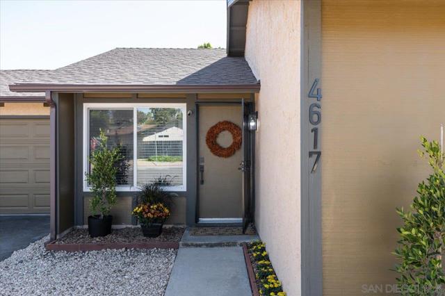 4617 Westridge Dr, Oceanside CA: https://media.crmls.org/mediaz/1659167f-b7a4-44d9-8203-d59903448391.jpg