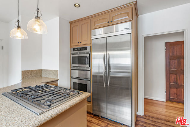 931 S Ogden Drive, Los Angeles CA: https://media.crmls.org/mediaz/165a0b9f-e87f-4863-b40c-663feae29fb0.jpg