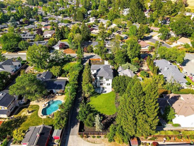1066 Larch Avenue, Moraga CA: https://media.crmls.org/mediaz/165a3011-82cf-4057-9e41-b61daaf3658f.jpg