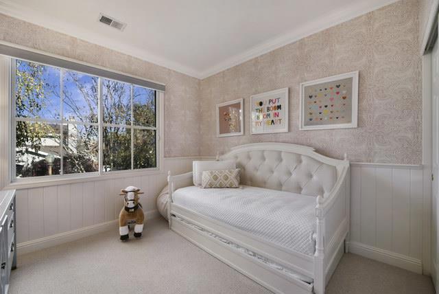 580 Laurel Street, Menlo Park CA: https://media.crmls.org/mediaz/165abf79-e143-4bfe-a71c-20feffa54276.jpg