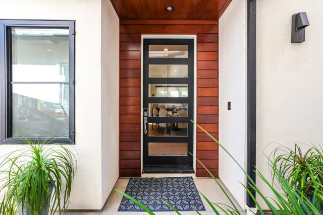 Detail Gallery Image 5 of 72 For 119 41st St, Newport Beach,  CA 92663 - 3 Beds | 5 Baths