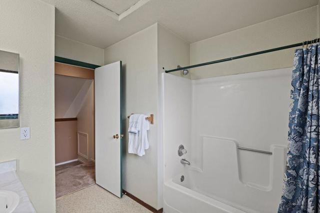 126 Cypress Lakes Court, Marina CA: https://media.crmls.org/mediaz/165b039f-8560-4385-ae55-69c725080a25.jpg