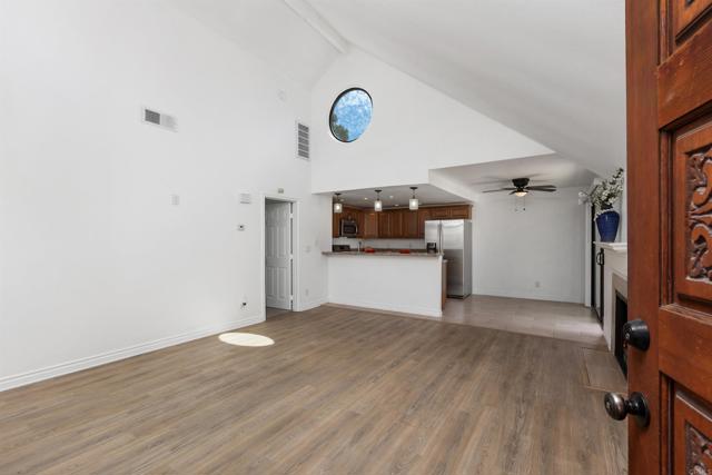 Detail Gallery Image 26 of 42 For 333 Melrose Dr. #F,  Vista,  CA 92083 - 1 Beds | 1 Baths