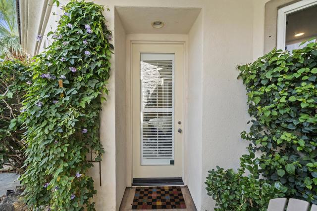 50 Toscana E Way, Rancho Mirage CA: https://media.crmls.org/mediaz/165b9fb2-666c-45f1-9877-575a6dd39adf.jpg