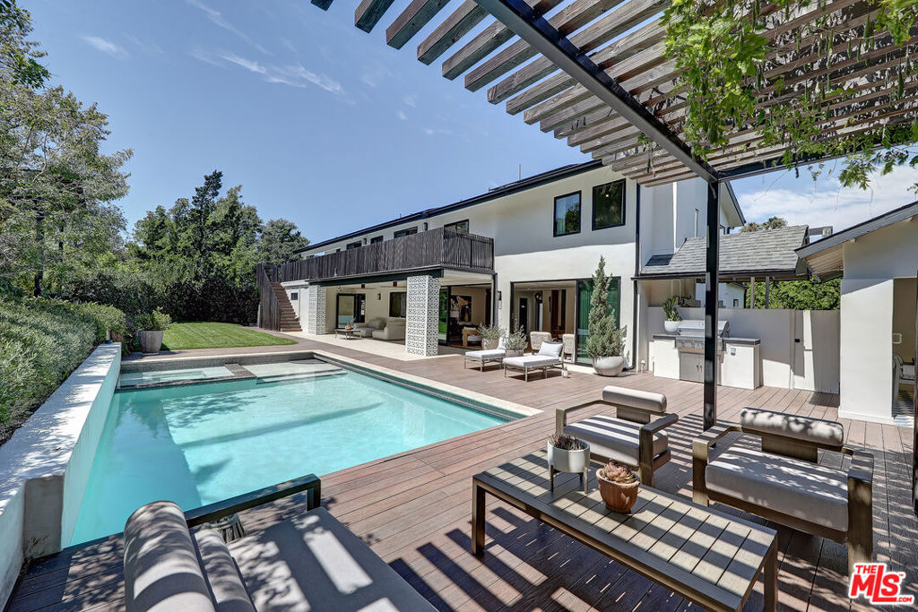 8674 Edwin Drive