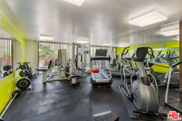 851 N Kings Road, West Hollywood CA: https://media.crmls.org/mediaz/165c049d-56a3-464d-9e85-d605abfb0402.jpg