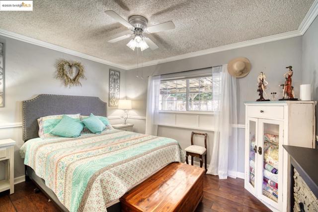 2821 Ponderosa Drive, Concord CA: https://media.crmls.org/mediaz/165c1310-2756-490e-832b-7560bc15f7eb.jpg