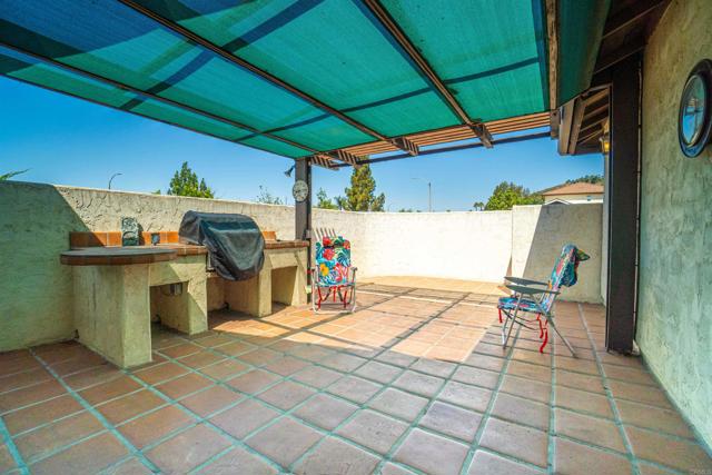 Detail Gallery Image 19 of 26 For 1702 Rosemary Ct, Escondido,  CA 92026 - 2 Beds | 2 Baths