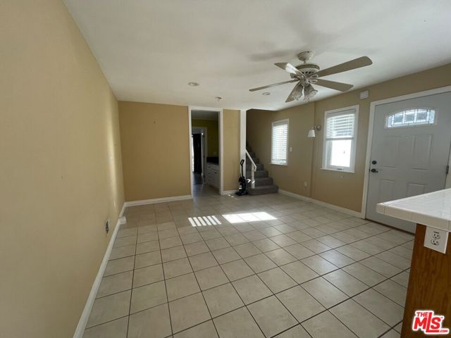 2763 1/2 Fairmount Avenue, La Crescenta CA: https://media.crmls.org/mediaz/165ce2e2-e954-4883-8a49-9e8a27574060.jpg
