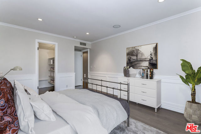 906 N Doheny Drive, West Hollywood CA: https://media.crmls.org/mediaz/165cfbc5-0df9-49a0-9718-b68c1560ea3d.jpg