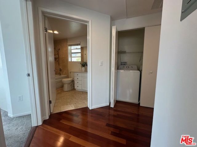 906 S Serrano Avenue, Los Angeles CA: https://media.crmls.org/mediaz/165f2111-ddc5-4fa6-9269-fde480d9e361.jpg