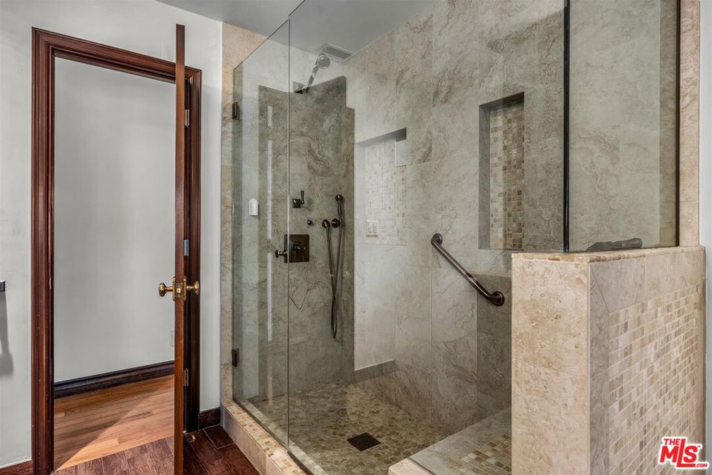 MLS #26865893 image #34