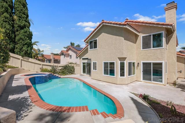 1823 Paseo del Lago, Vista CA: https://media.crmls.org/mediaz/165f931e-5a4c-4700-a072-c290708fe69c.jpg