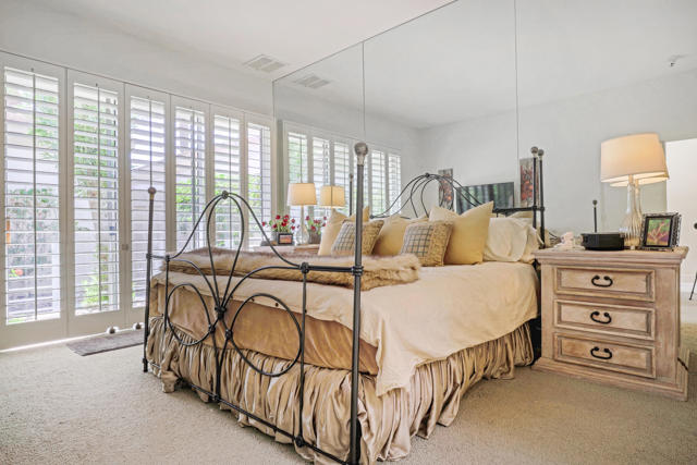 371 Indian Ridge Drive, Palm Desert CA: https://media.crmls.org/mediaz/165fcfe7-c22c-400d-b239-2d3b468ff4a7.jpg