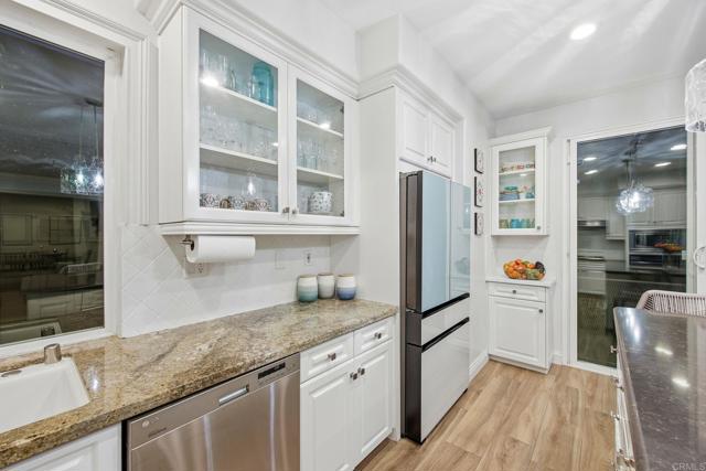 Detail Gallery Image 18 of 56 For 3593 Granite Court, Carlsbad,  CA 92010 - 4 Beds | 3 Baths