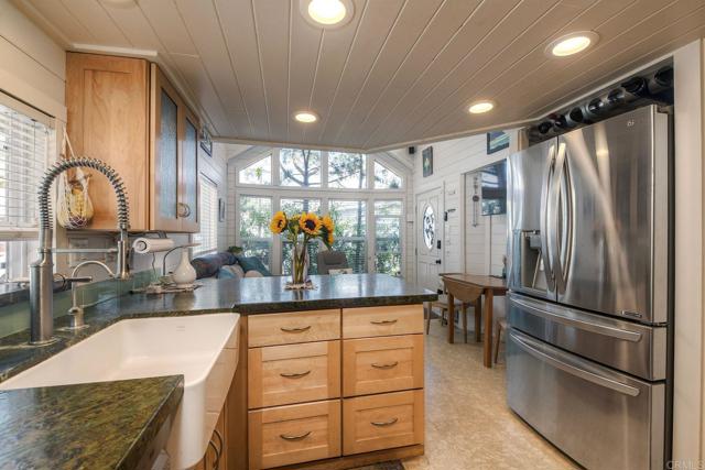 123 Jasper Street, Encinitas CA: https://media.crmls.org/mediaz/1662372b-a710-4b48-92f7-ebe5ba967e68.jpg