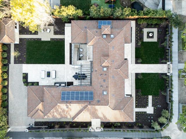 1307 University Avenue, Palo Alto CA: https://media.crmls.org/mediaz/16629f5c-af45-4290-b8b7-33245173b582.jpg