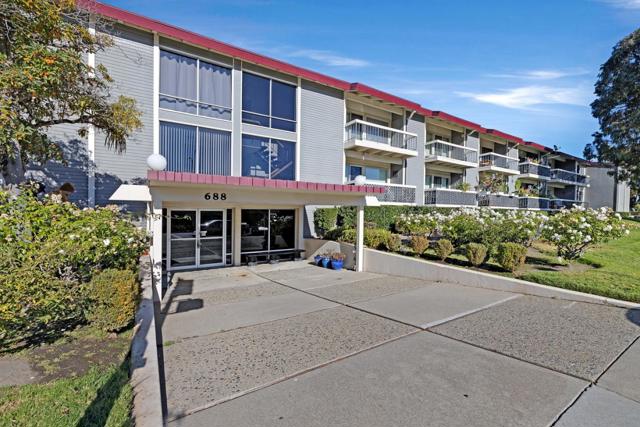 688 Mariners Island Boulevard, San Mateo CA: https://media.crmls.org/mediaz/16637998-c955-456b-bf49-e7c4126d2348.jpg