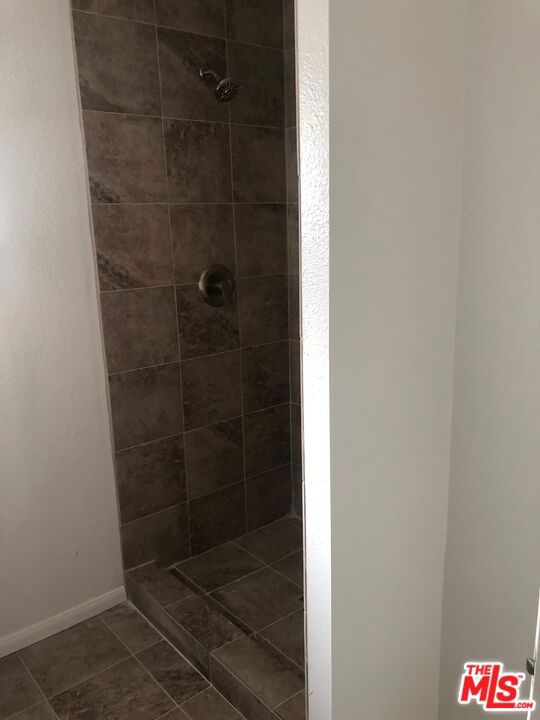 410 N Frederic Street, Burbank CA: https://media.crmls.org/mediaz/16638cc7-8a8e-41f4-bcd8-60d9ceaad94a.jpg