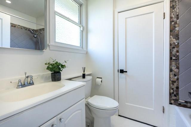2653 Brewster Avenue, Redwood City CA: https://media.crmls.org/mediaz/16642e02-b49d-4ecd-bf48-1064f006bfce.jpg
