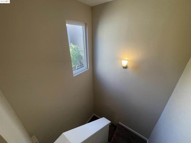3901 Clayton Rd, Concord CA: https://media.crmls.org/mediaz/16658937-adf7-4233-9f62-cafb38acf703.jpg