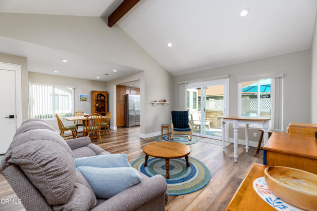 Detail Gallery Image 11 of 40 For 42308 Village 42, Camarillo,  CA 93012 - 2 Beds | 2 Baths