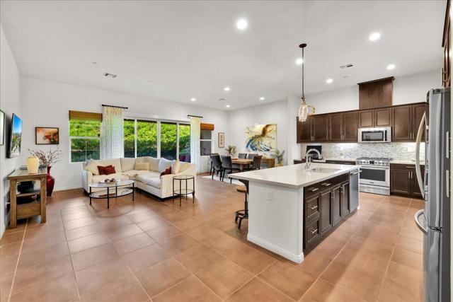 4105 Via Cararra #3, Palm Desert, CA 92260