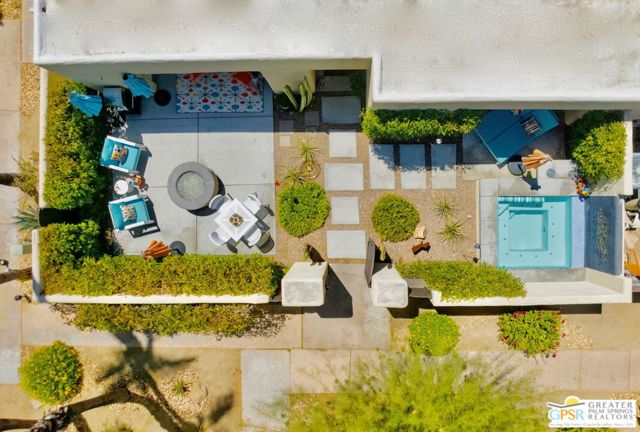 468 N Greenhouse Way, Palm Springs CA: https://media.crmls.org/mediaz/1666f0c8-3af7-45f1-8787-e6297db5dd42.jpg