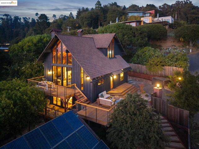 690 PANORAMIC WAY, Berkeley CA: https://media.crmls.org/mediaz/16670ad4-f885-4ab3-9ec3-b9e1d18a5f2b.jpg