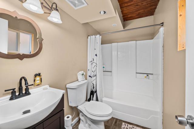 138 Leonard Lane, Sugarloaf CA: https://media.crmls.org/mediaz/16678a73-cdf1-4362-b9de-943b9203bcfe.jpg