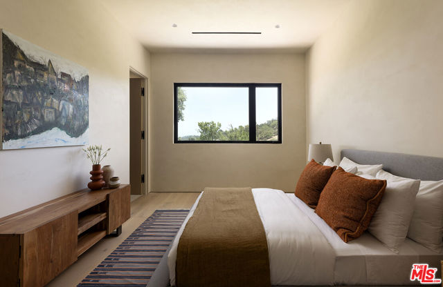 Drew Fenton | 16401 Mulholland Drive Los Angeles CA | MLS: 7706113