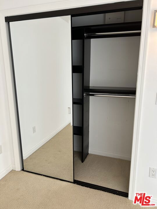 1150 S Oxford Avenue, Los Angeles CA: https://media.crmls.org/mediaz/1667aeb4-1f87-45a2-bf5c-f17ccae0ac87.jpg