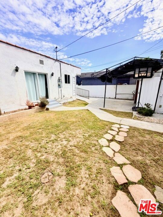 2940 Live Oak Street, Huntington Park CA: https://media.crmls.org/mediaz/1667b6ba-8cb3-45e8-8932-f045b9013e27.jpg