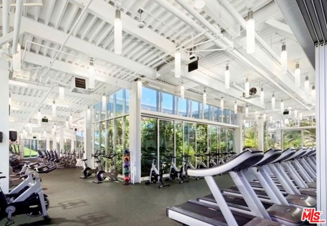 1 Bed Home for Sale in Playa Vista, California