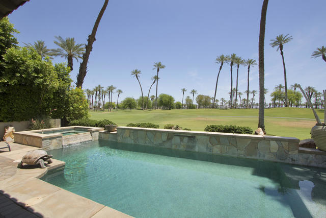 56588 S Palms Drive, La Quinta CA: https://media.crmls.org/mediaz/166a4a30-b596-4f2a-b372-504f27e79488.jpg