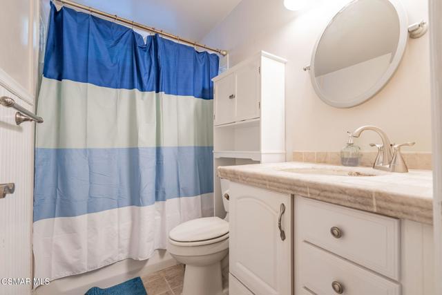 1642 Cayton Avenue, Simi Valley CA: https://media.crmls.org/mediaz/166aae45-0f95-41f2-b576-f09a8e756d5c.jpg