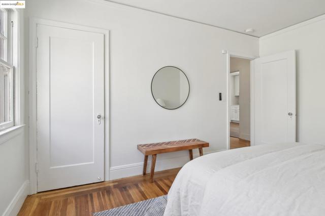 2900 Sheffield Ave, Oakland CA: https://media.crmls.org/mediaz/166acfe9-e7dc-4de3-b54e-fd2c78462e3c.jpg
