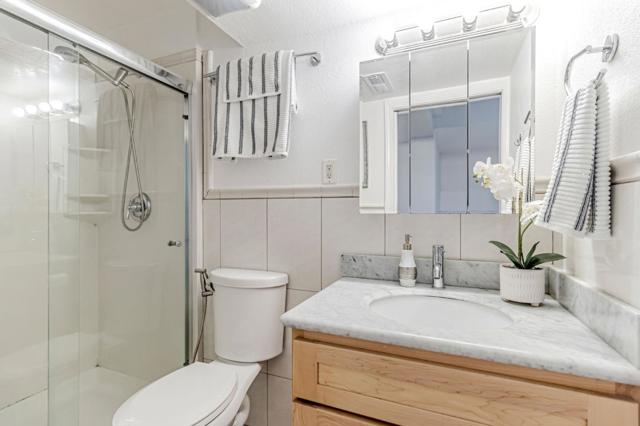 300 Alameda De Las Pulgas, Belmont CA: https://media.crmls.org/mediaz/166ad0a6-d730-4b79-9ec3-cfb702ebed7b.jpg