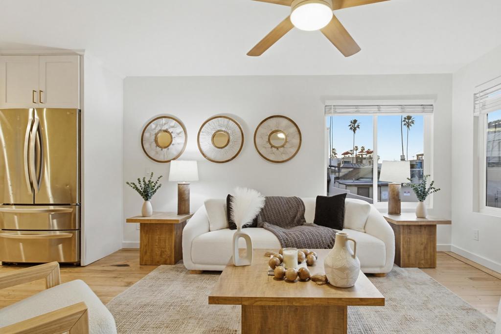 5027 Santa Monica Avenue - photo 10