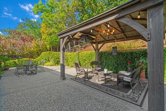 2380 Sunflower Circle, Gilroy CA: https://media.crmls.org/mediaz/166c1b97-b66f-4f74-a175-128d96d51a81.jpg