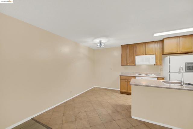 Image 7 of 32 For 85 Vernon St  102