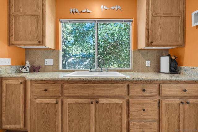 3221 Dolores Dr, Julian CA: https://media.crmls.org/mediaz/166c7390-0c14-4f87-b628-3a3d1ffd8c6d.jpg