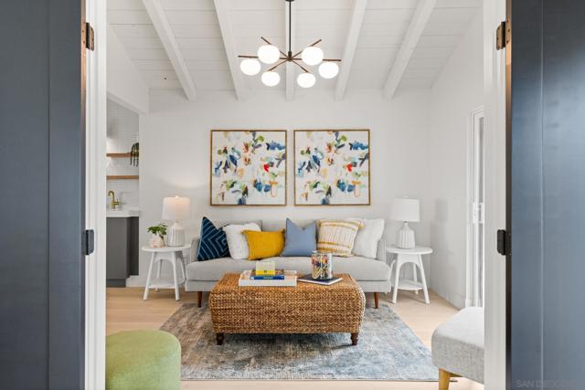 5632 Ladybird Lane, La Jolla CA: https://media.crmls.org/mediaz/166c8f24-a6b7-4c13-bc1e-6cd335dc0e7e.jpg