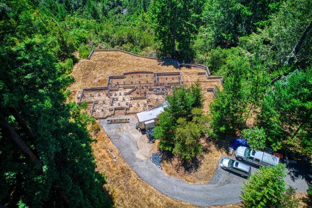 1374 Weston Ridge Road, Scotts Valley CA: https://media.crmls.org/mediaz/166d0fdd-0f1b-4524-9696-27efc895ecff.jpg