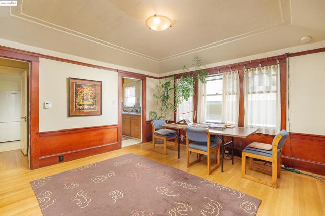 318 Washington Avenue, Richmond CA: https://media.crmls.org/mediaz/166ea9a1-8889-4232-9197-da42518fc3bd.jpg