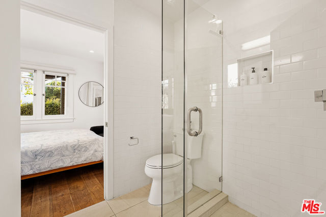 247 Windward Avenue photo 11
